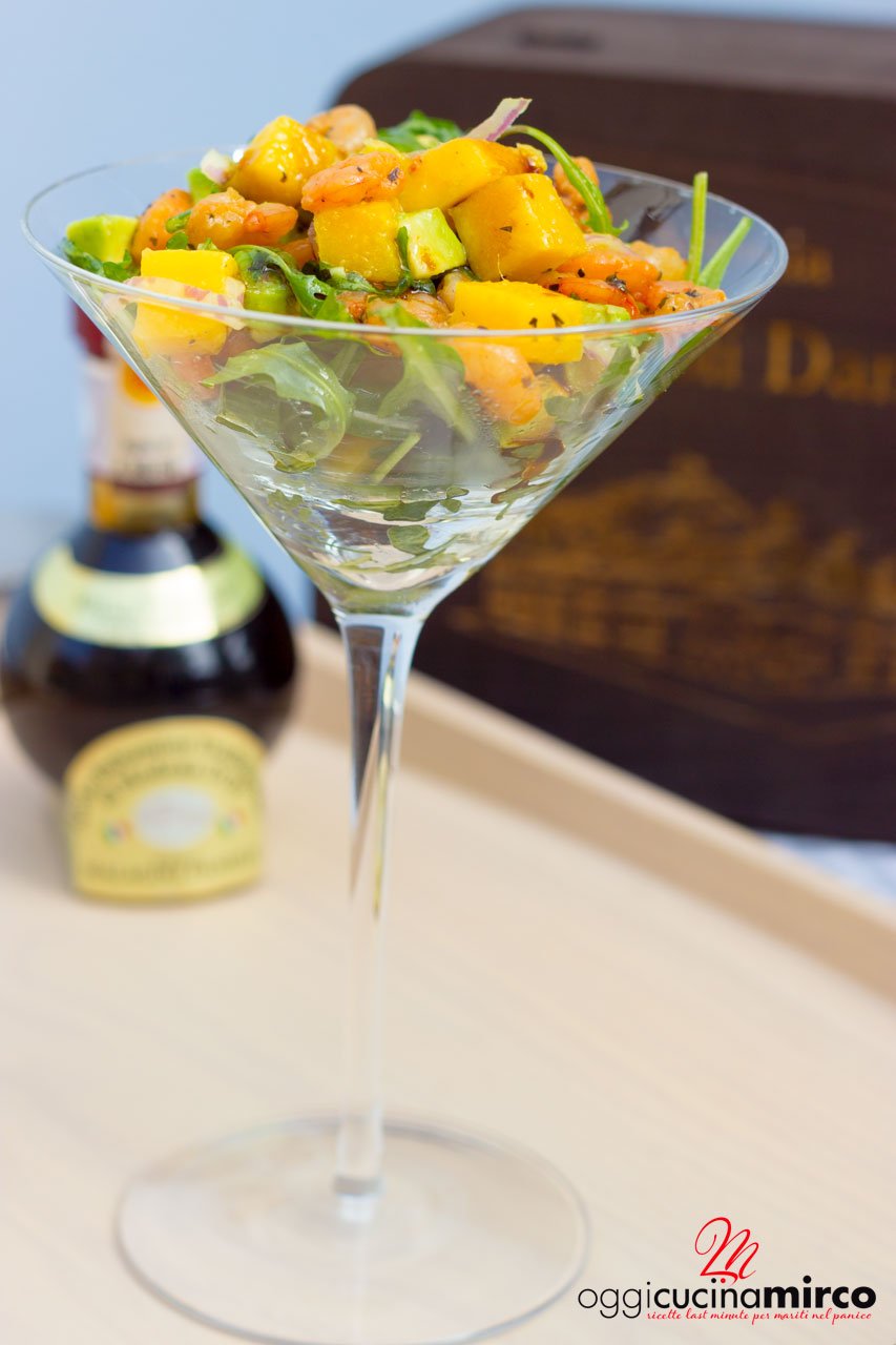 cocktail di gamberi mango e avocado