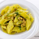 penne allo zafferano con gamberetti e rucola