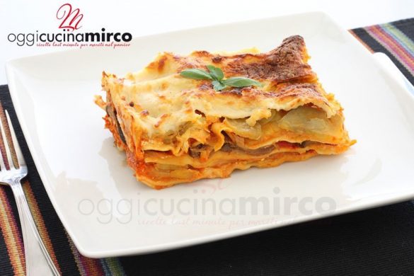 lasagna estiva con melanzane e pomodori