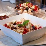 insalatona di tonno con pomodori secchi e feta