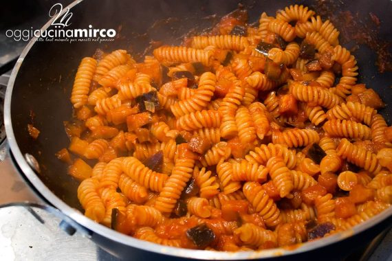 pasta alla norma greca