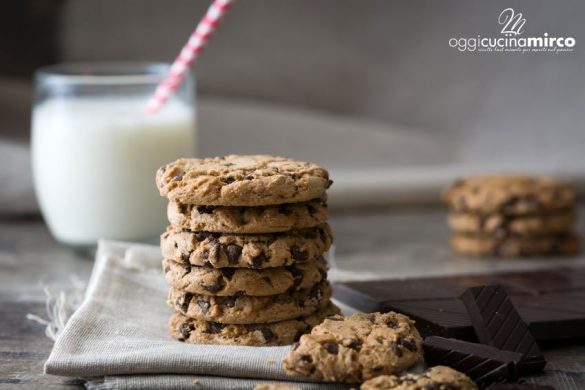 cookies con gocce di cioccolato, ricetta veloce