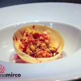 mezzaluna di cioccolato bianco