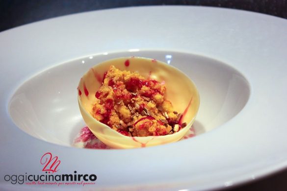 mezzaluna di cioccolato bianco