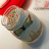 tiramisù crema e fragole in vasetto