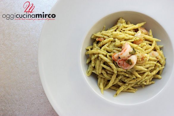 pasta al pesto e gamberetti