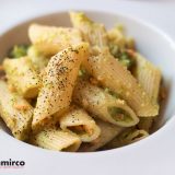 pasta con broccoli e salmone affumicato