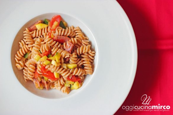 pasta zucchine speck e pomodorini