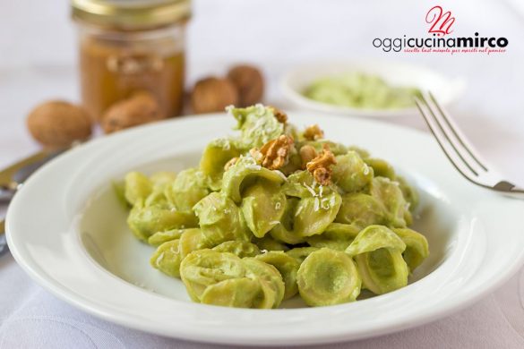 pesto di broccoli e noci con orecchiette