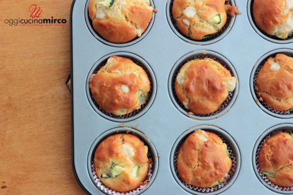 muffin zucchine e provola con curcuma