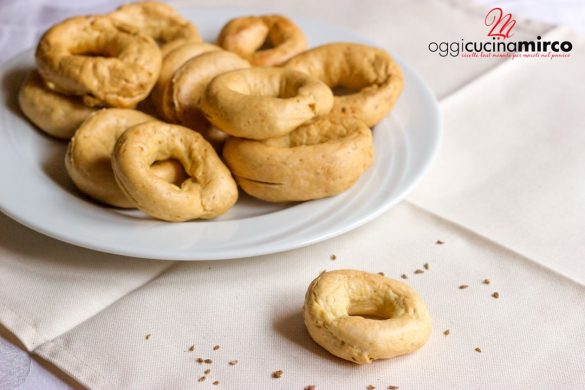 taralli lessi all'anice, taralli secchi