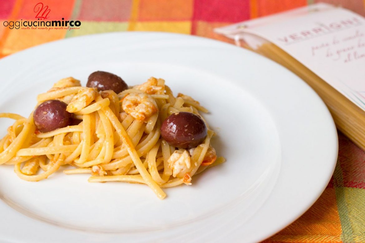 linguine al limone con code di gambero, persico e olive greche
