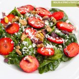 Insalata di spinaci e fragole con feta e frutta secca