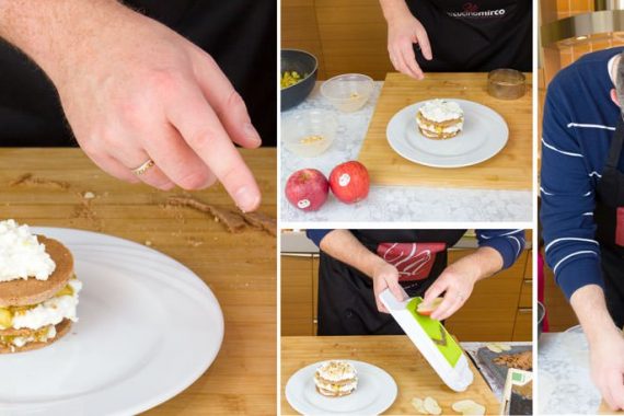 preparazione millefoglie al cacao con mele caramellate ricotta e noci
