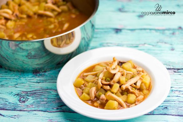 seppie con patate e piselli, ricetta secondo piatto di pesce