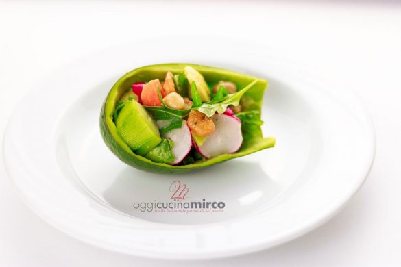 insalata di ceci con rucola e gamberetti