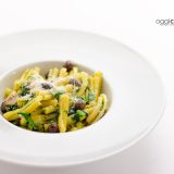 Pasta con cicoria, guanciale e olive taggiasche
