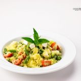 cous cous veloce con zucchine, fagiolini e feta
