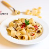 calamarata con sgombro e menta