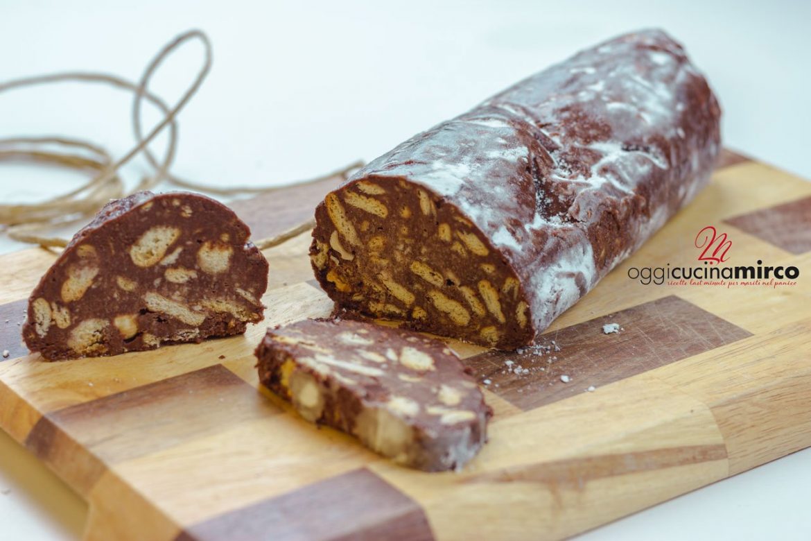Salame al cioccolato con cacao senza burro e senza uova