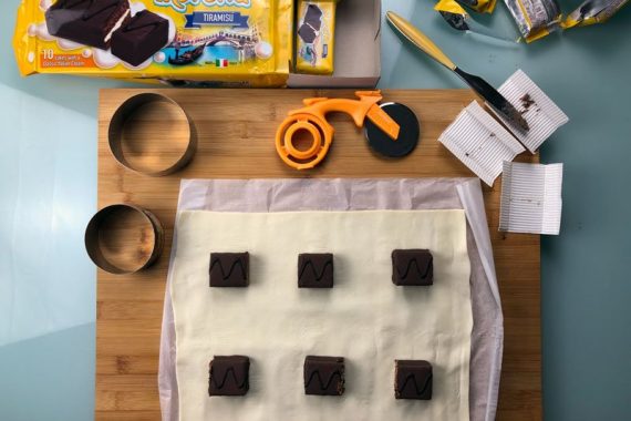 preparazione bomboloni di pasta sfoglia