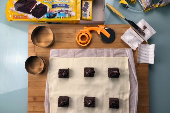 preparazione bomboloni di pasta sfoglia