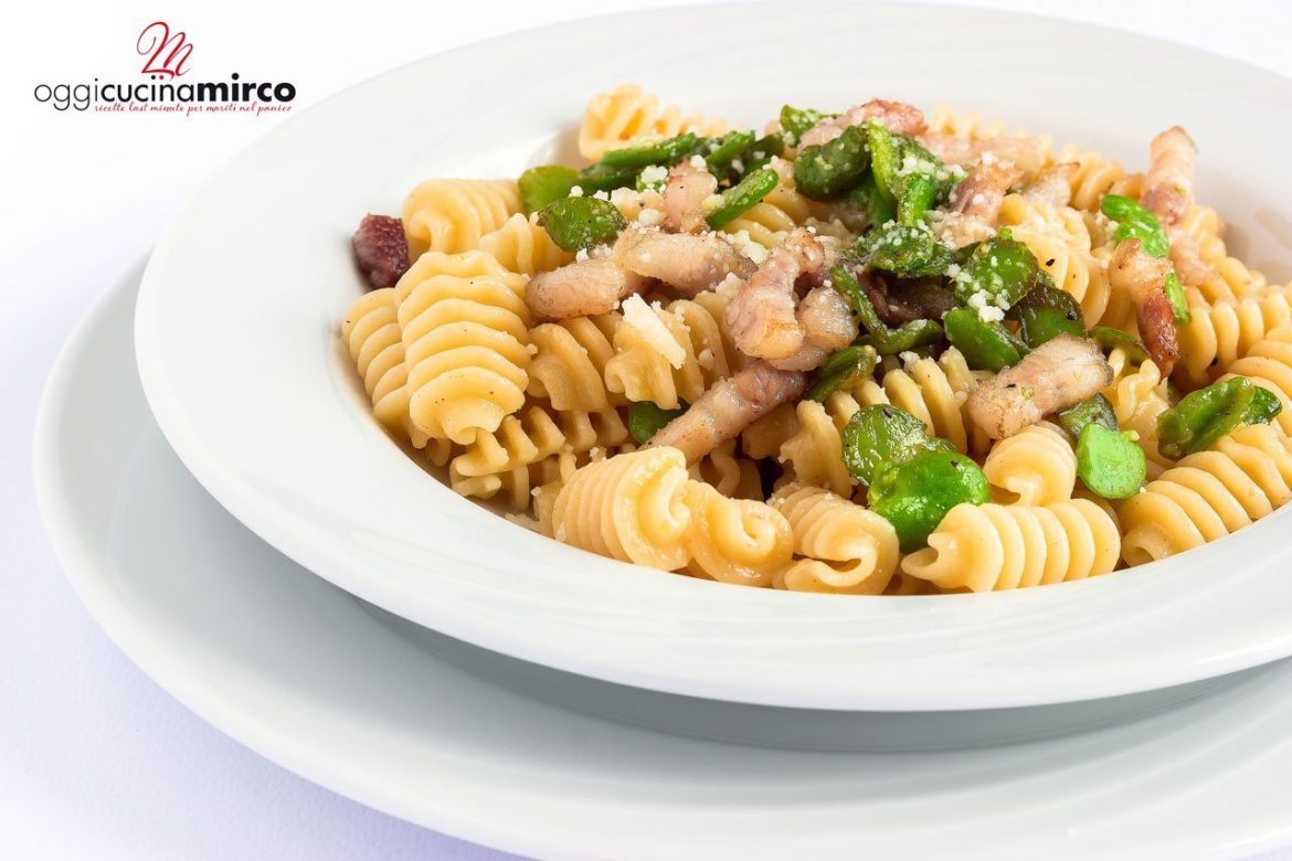 Pasta con fave e pecorino