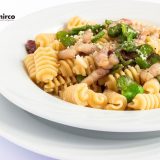 Pasta con fave e pecorino