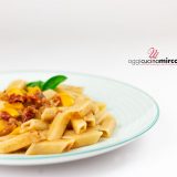 Pasta con pomodori secchi e peperone giallo