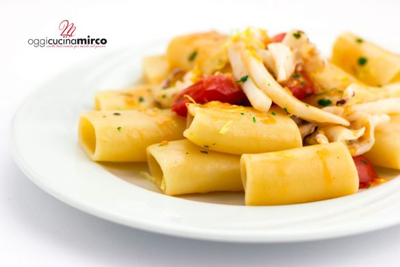 paccheri con seppie e pomodorini