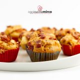Muffin salati con salumi e formaggio