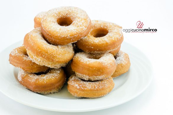 Ciambelle fritte senza lievitazione