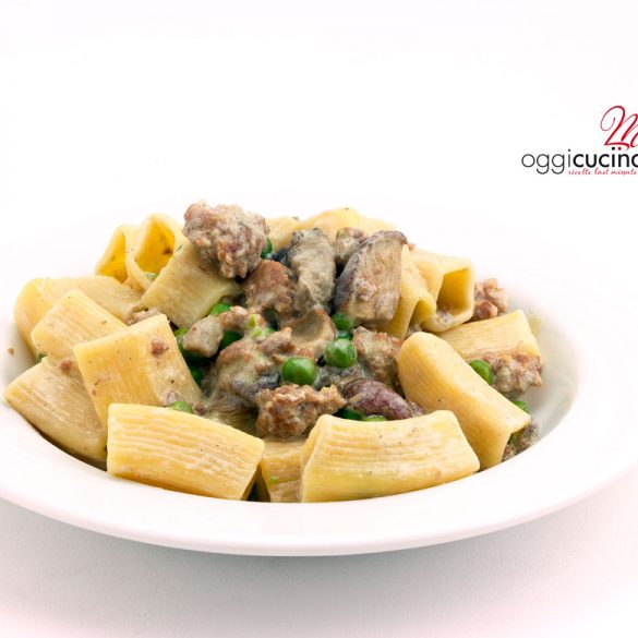 Pasta alla boscaiola in bianco con o senza panna | OggiCucinaMirco