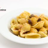 conchiglie con salmone e olive taggiasche