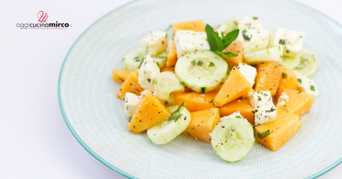 insalata di cetrioli melone e feta greca con menta