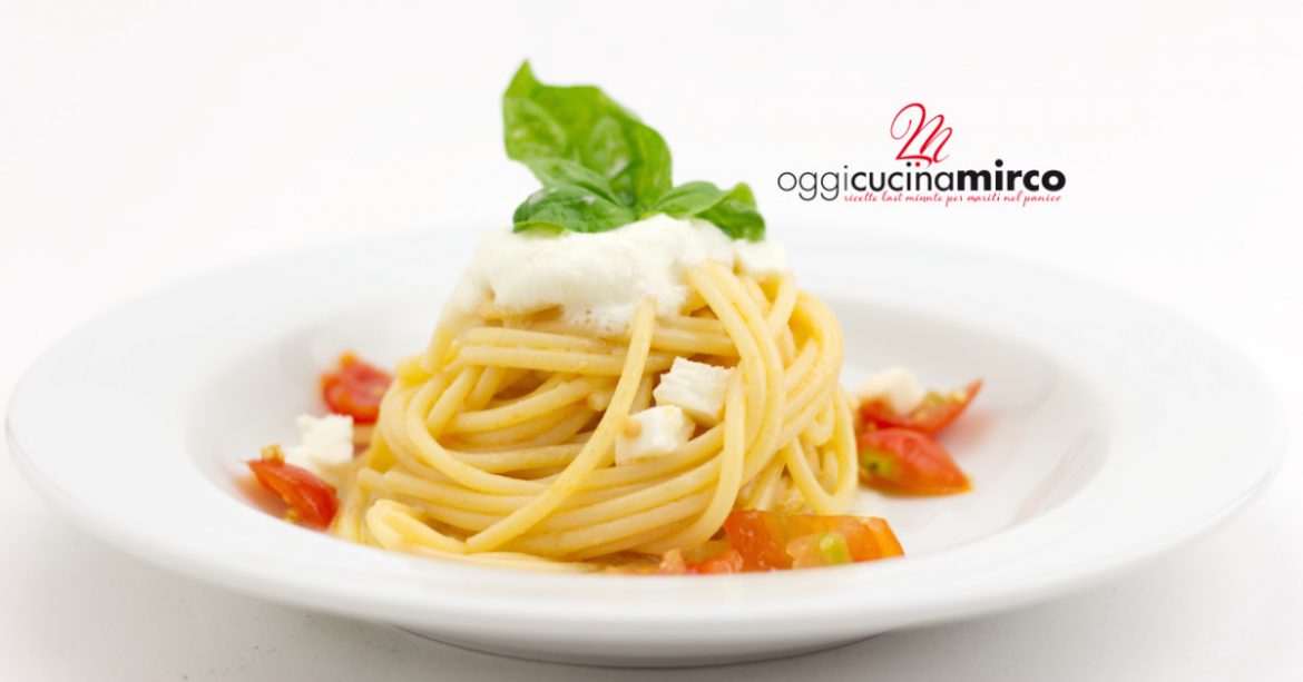 spaghetti all'acqua di pomodoro