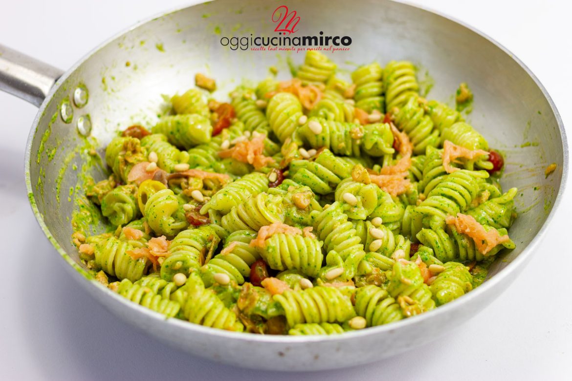 Pasta con pesto di rucola e salmone: 6 varianti | OggiCucinaMirco