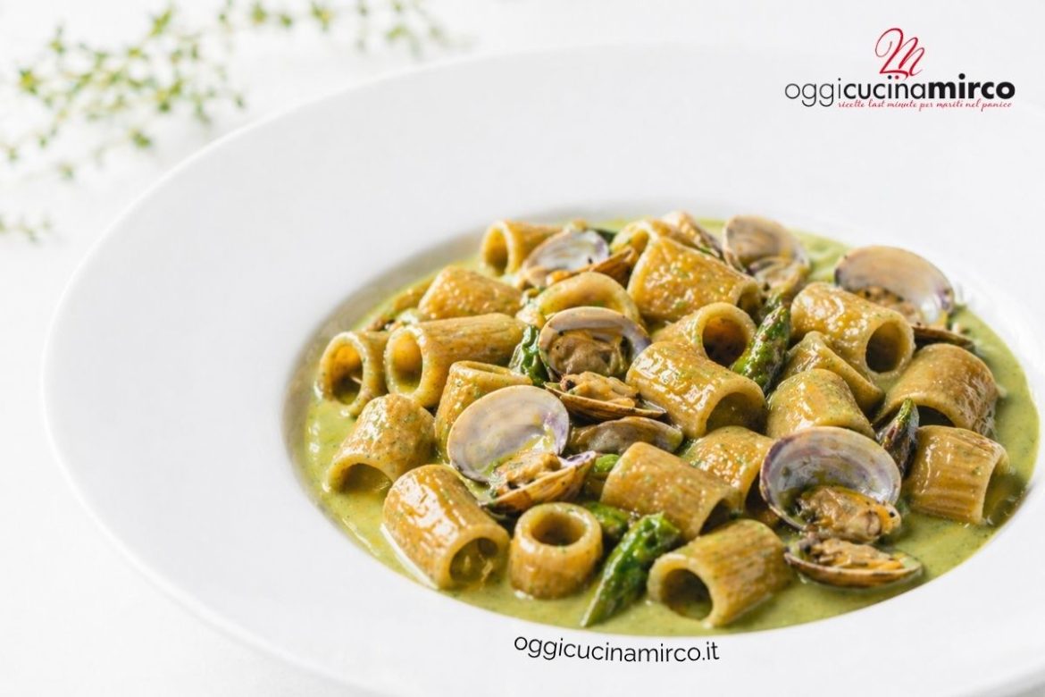 pasta con crema di asparagi selvatici e vongole